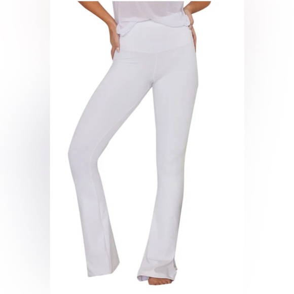 STRUT - THIS Beau Pant Women's White yoga pants - Picture 1 of 4